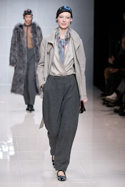 Look 5